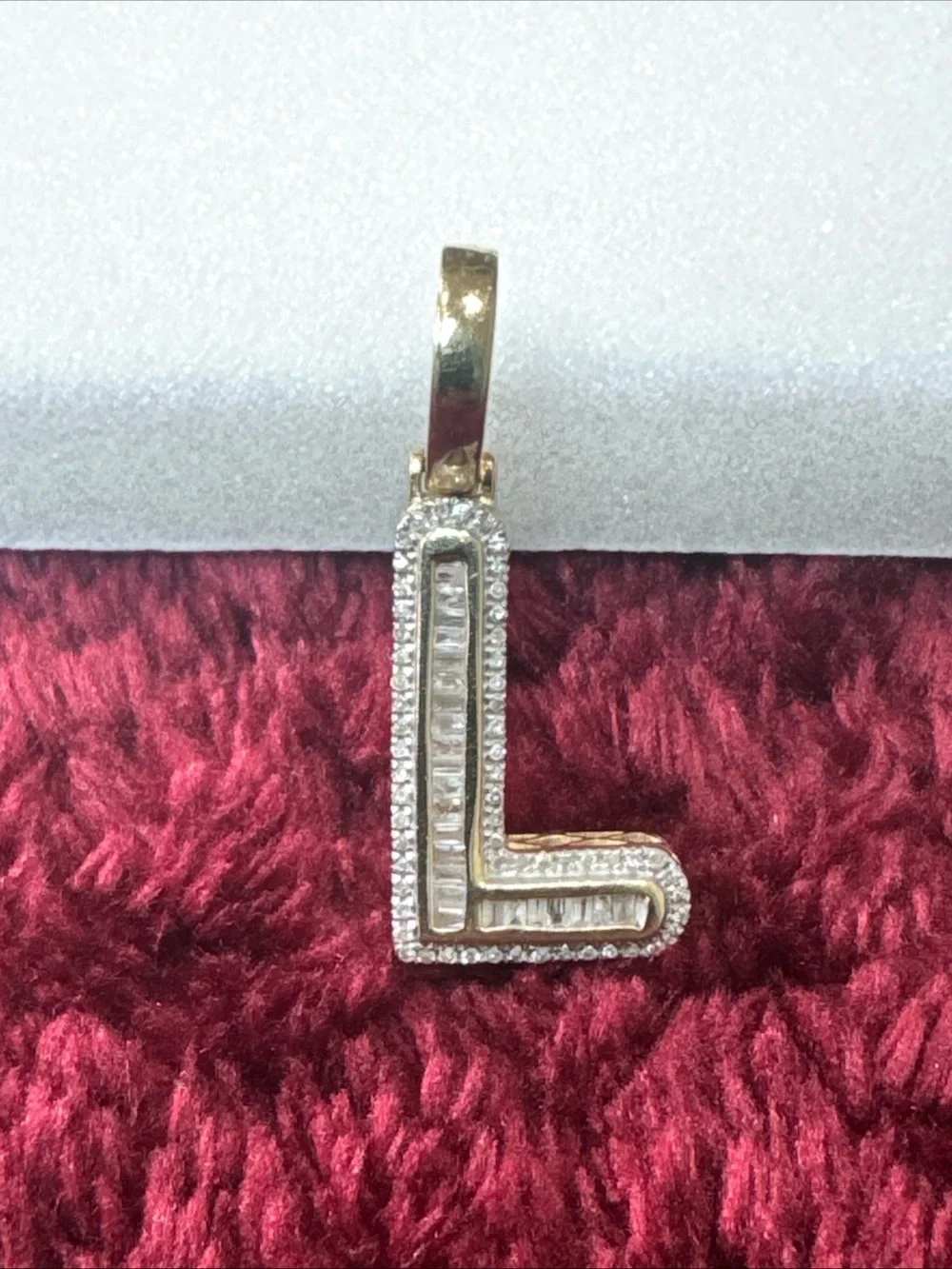 10K Yellow Gold Diamond Initial L Pendant 0.27 CT Baguette Round 2.5g
